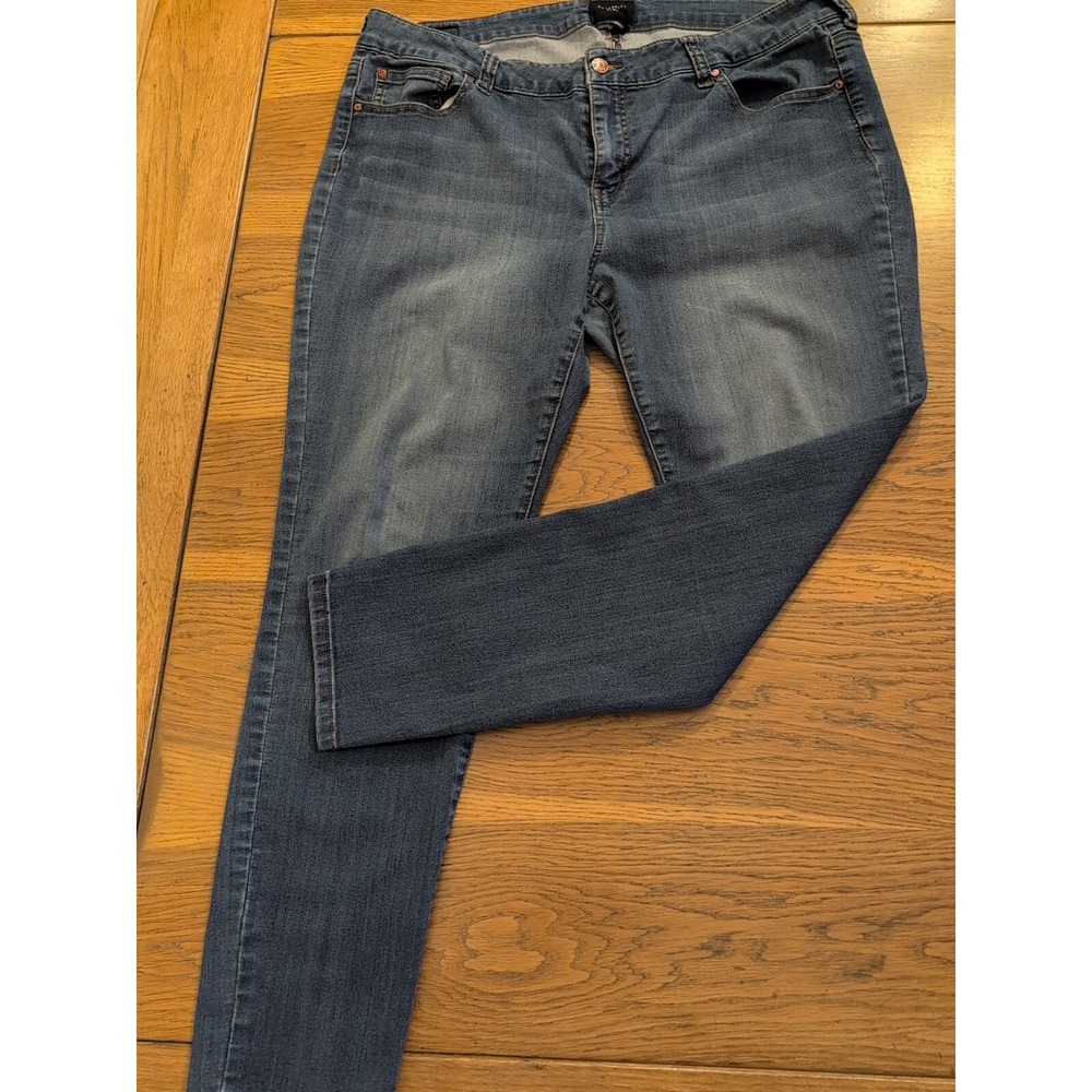 Celebrity Pink Denim Skinny Jean Medium Rinse Stretch Sz 20 Womens 39W X 27L